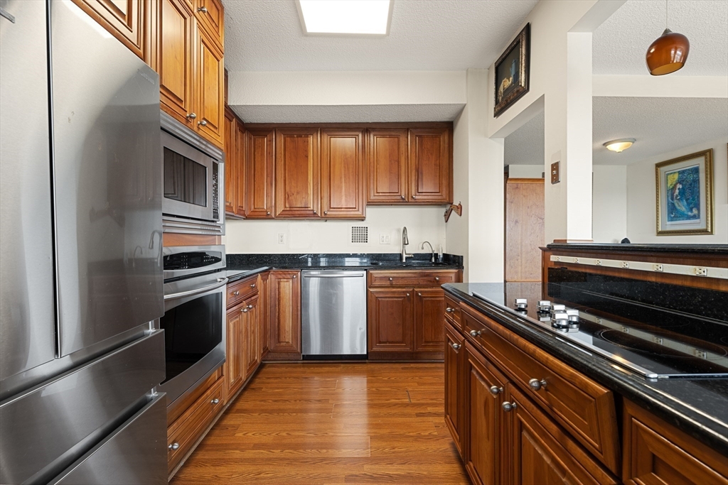 111 Perkins St # 297