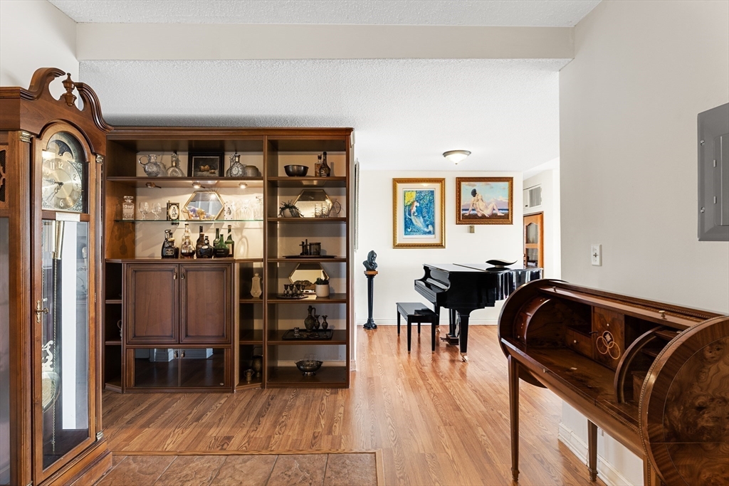 111 Perkins St # 297