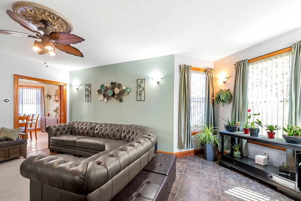 154 Winthrop Ave