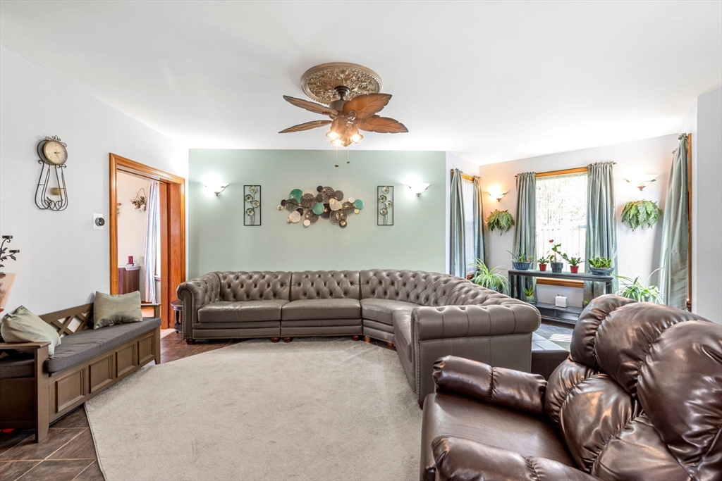 154 Winthrop Ave