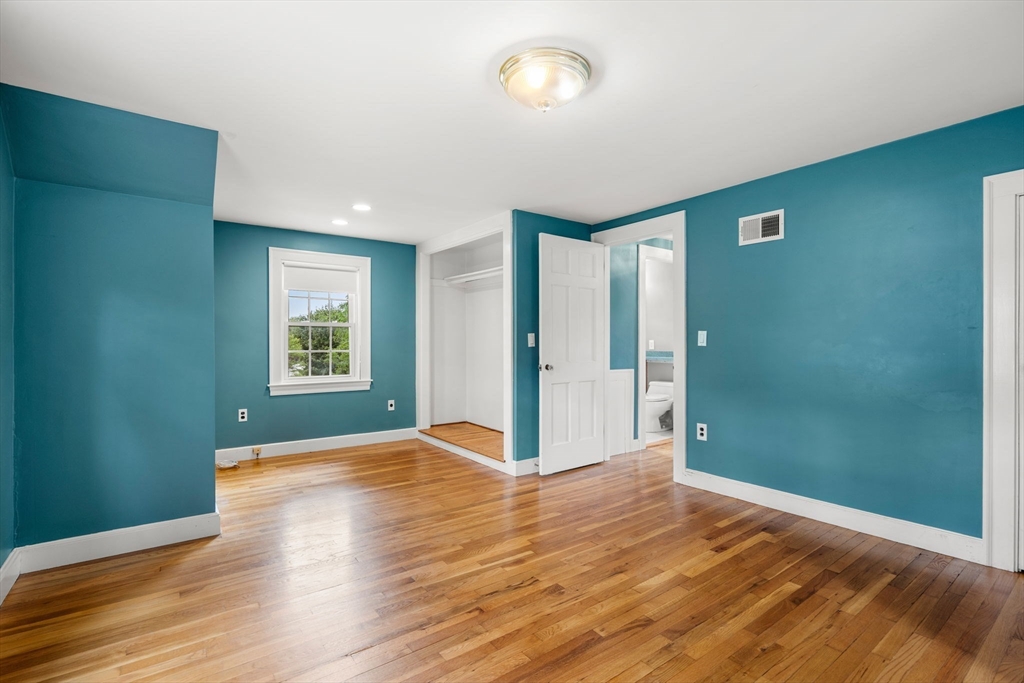 7 Bradford Rd