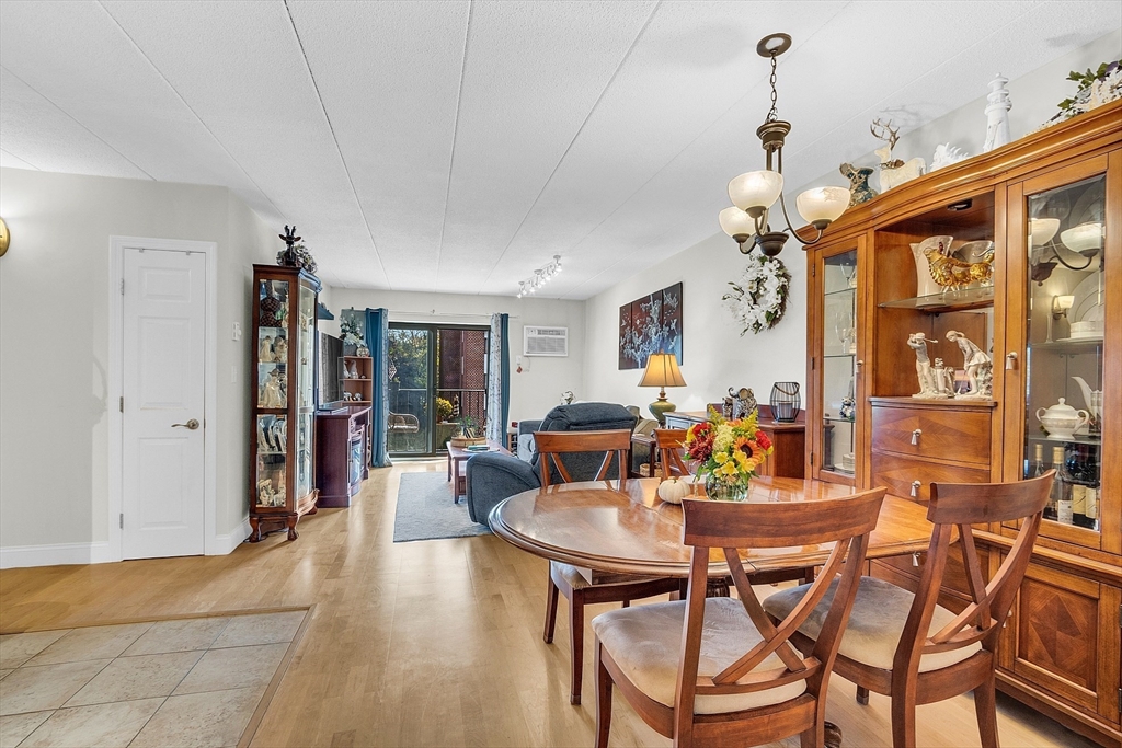 131 Franklin St # 306