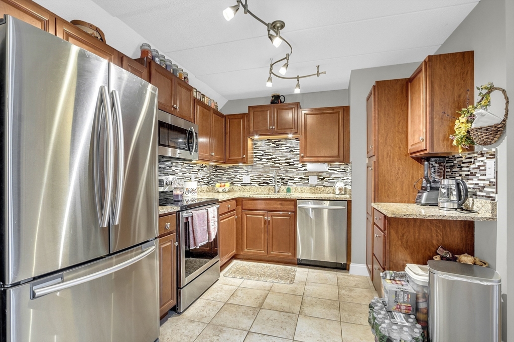 131 Franklin St # 306