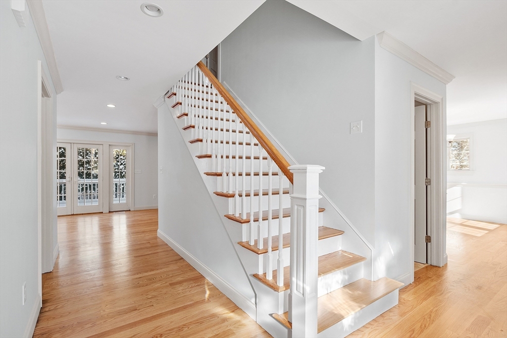 3 Middle St