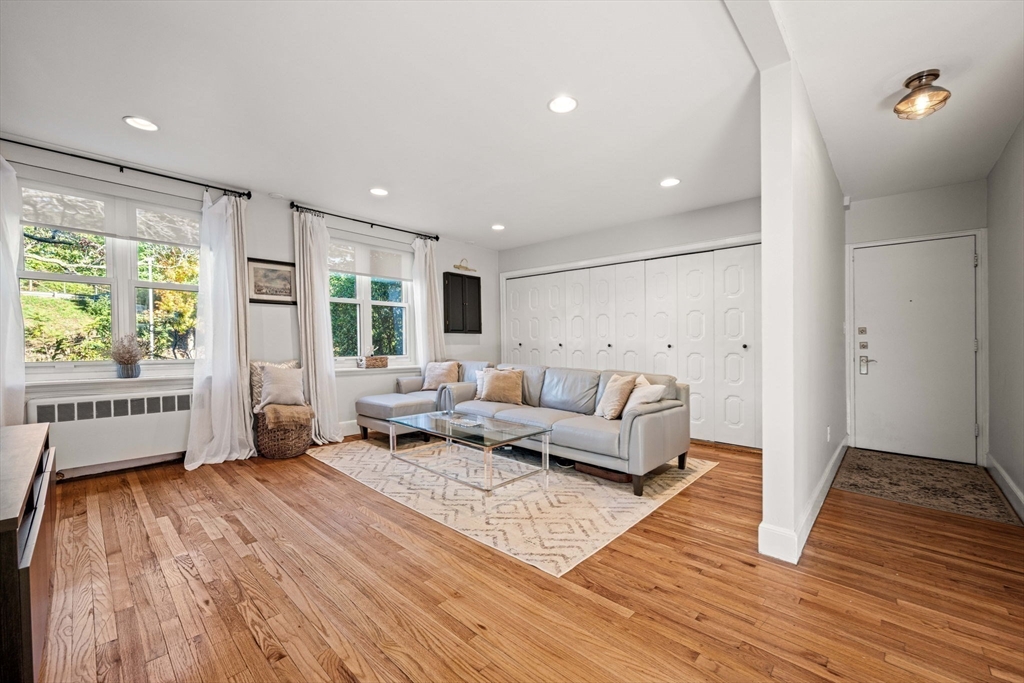 130 Boylston St # 2