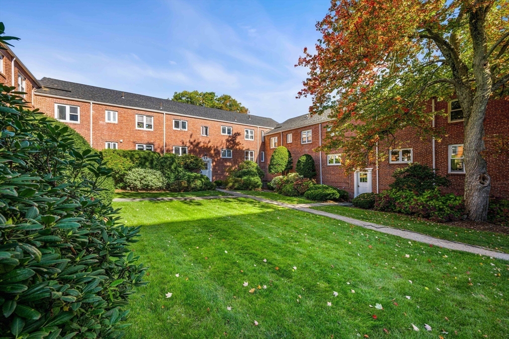 130 Boylston St # 2