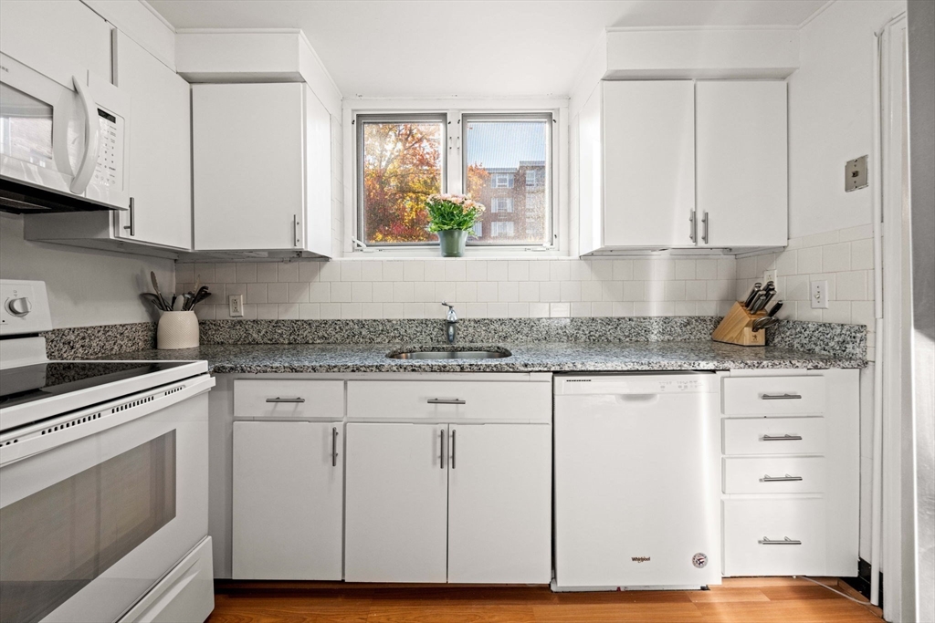 130 Boylston St # 2