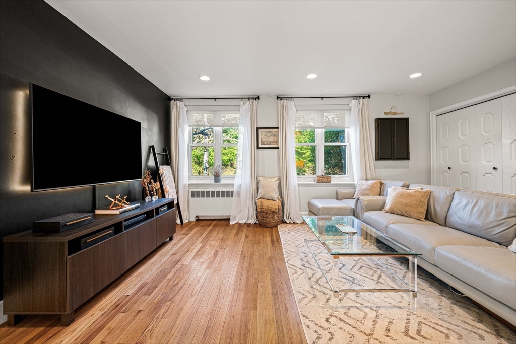 130 Boylston St # 2