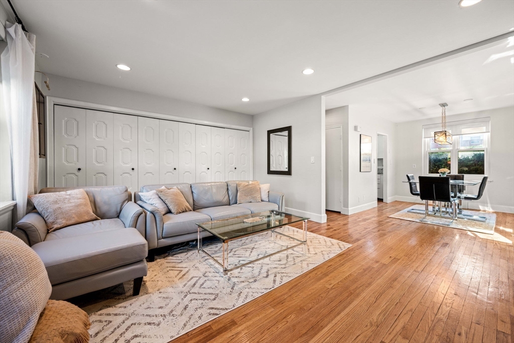 130 Boylston St # 2