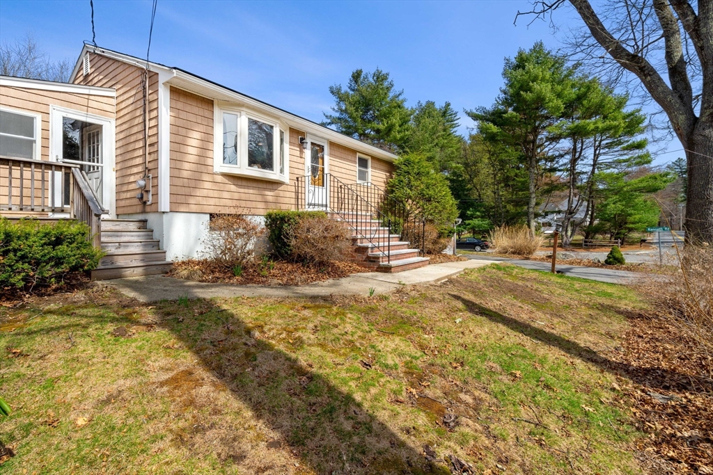83 Thurlow St