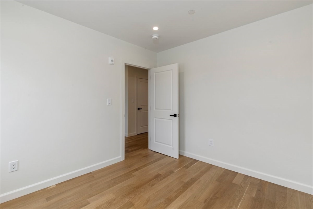 106 Broadway # 1