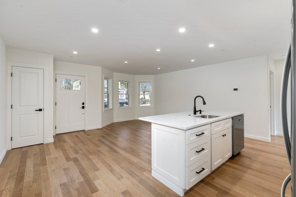 106 Broadway # 1