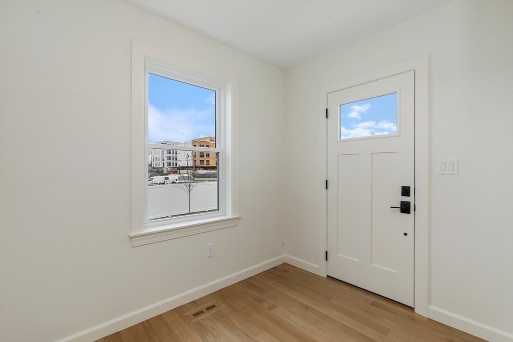 106 Broadway # 1