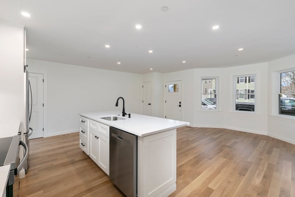 106 Broadway # 1