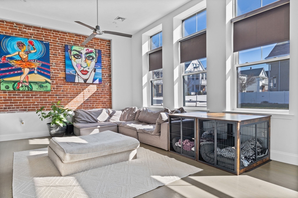 50 Floyd St # 4