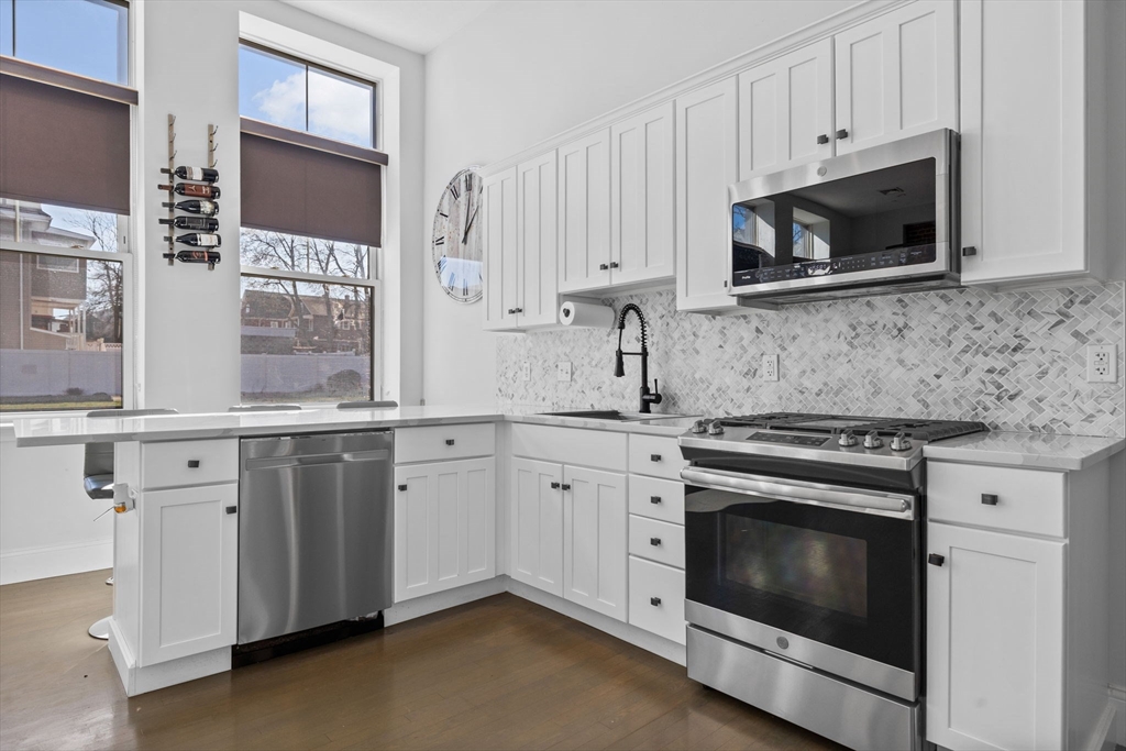 50 Floyd St # 4