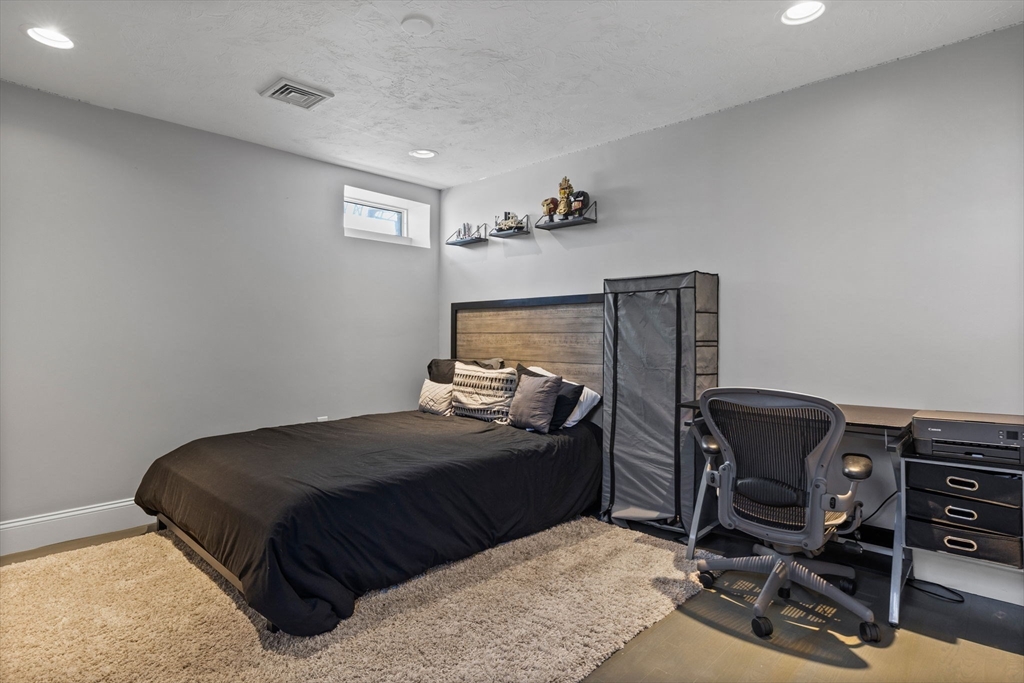 50 Floyd St # 4