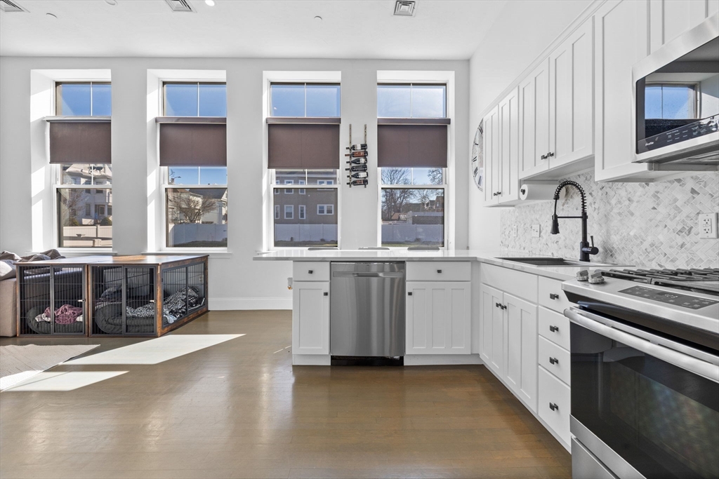 50 Floyd St # 4