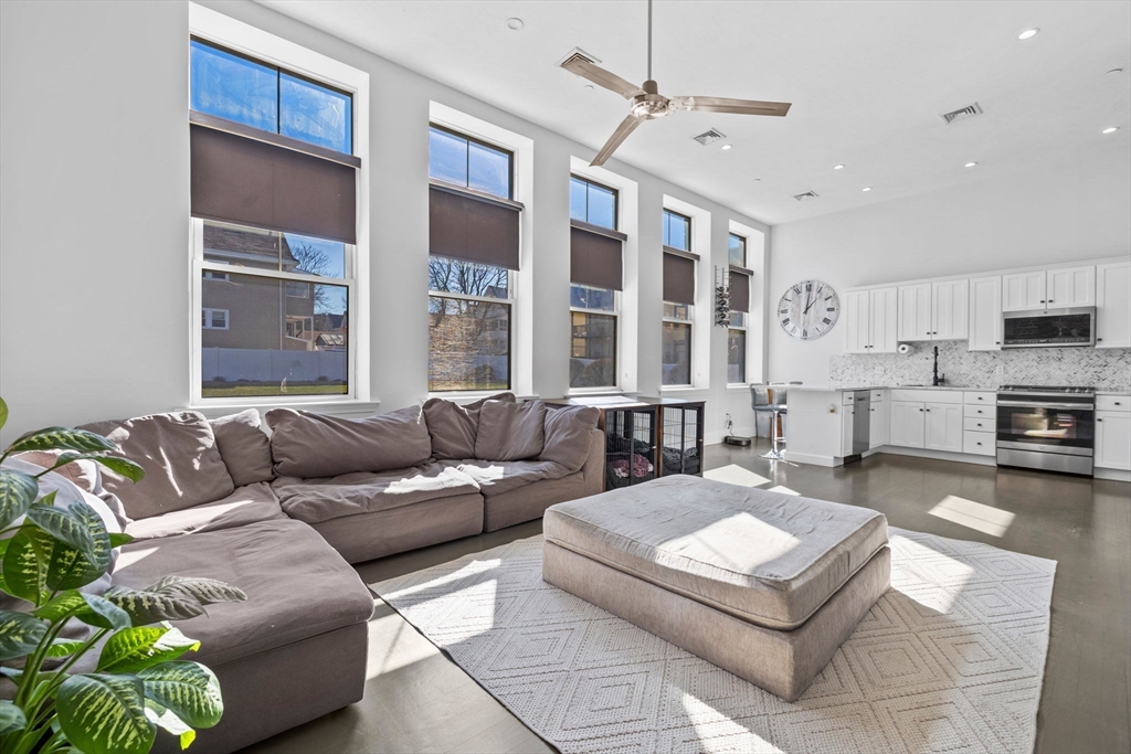 50 Floyd St # 4