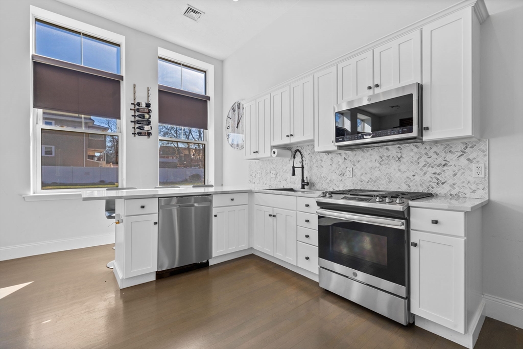 50 Floyd St # 4