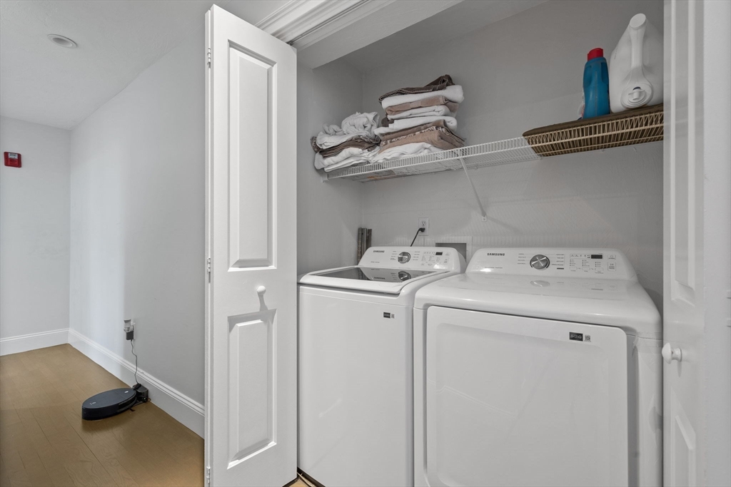 50 Floyd St # 4