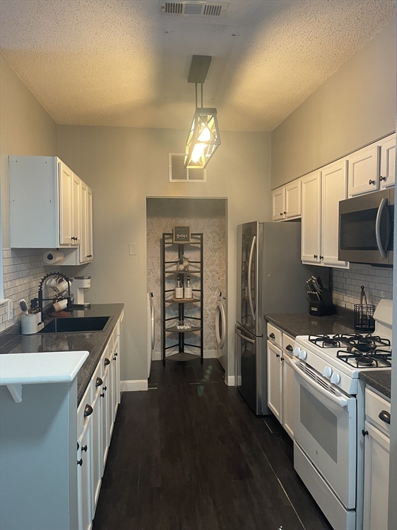 23 Hampshire Road # 304