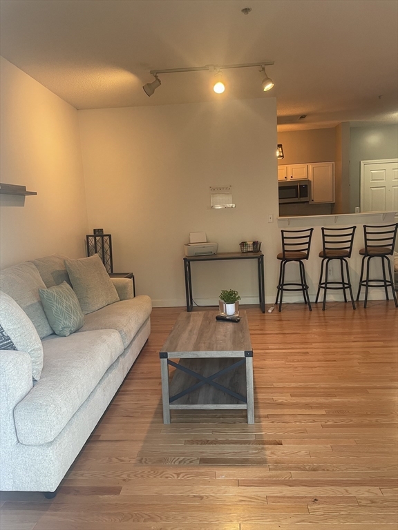 23 Hampshire Road # 304
