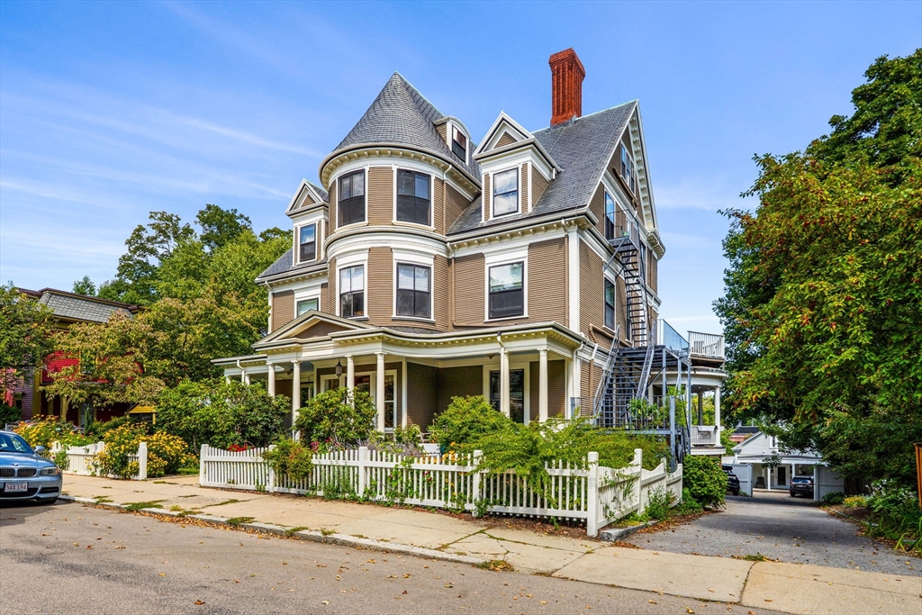 11 Revere St # 6