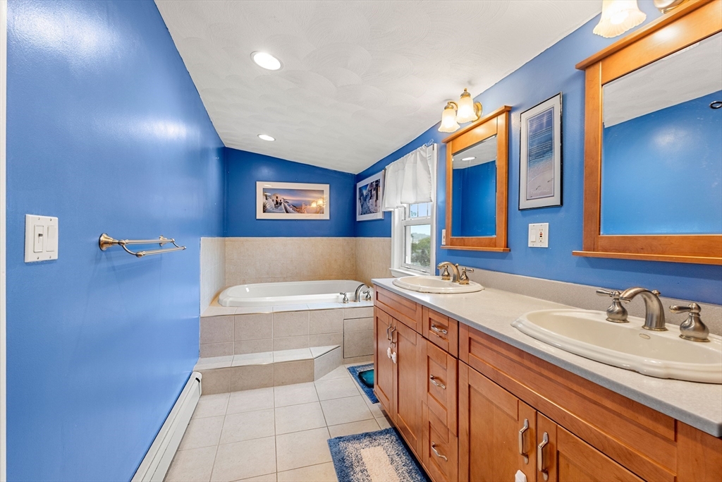 49 Faywood Ave