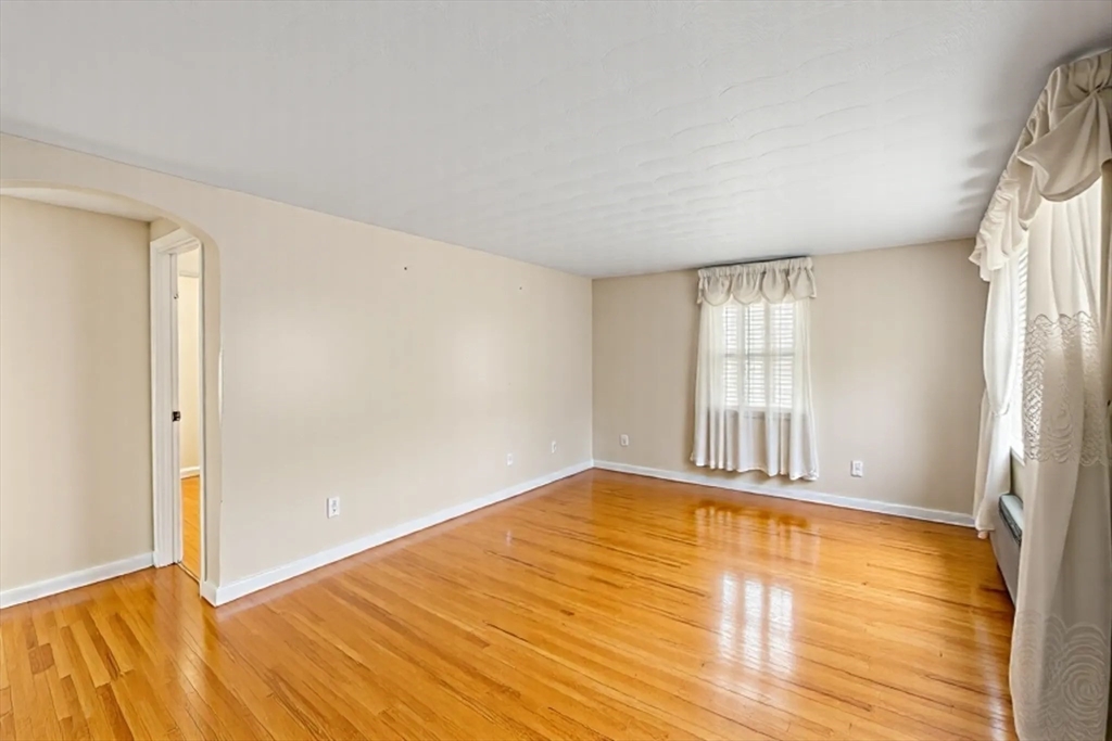 17 Donald Rd