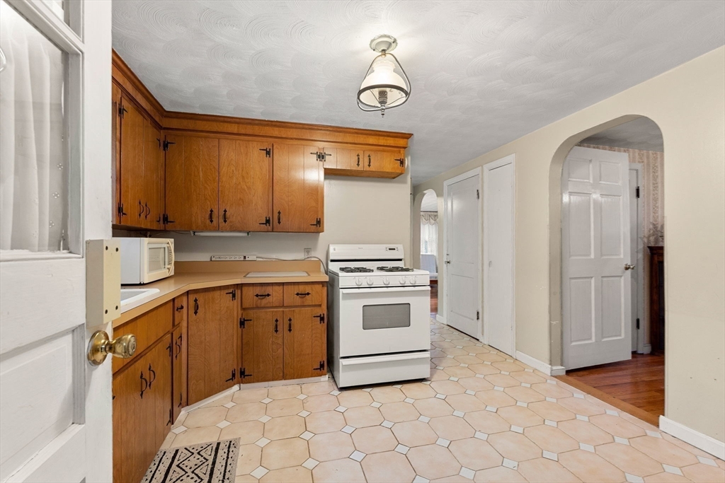 17 Donald Rd