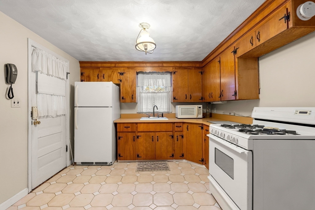 17 Donald Rd