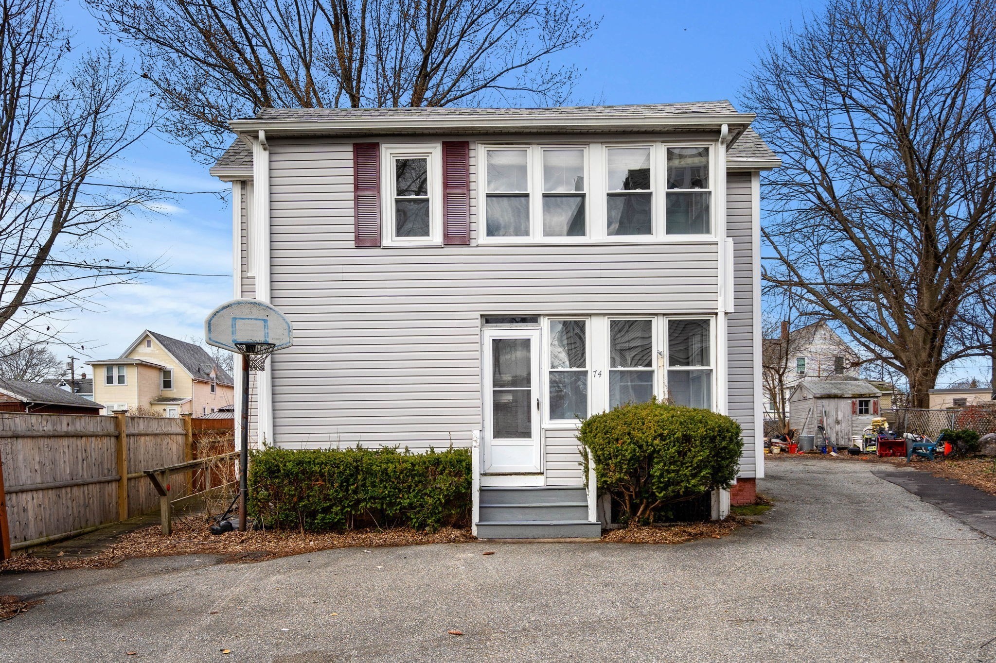 74 Myrtle St
