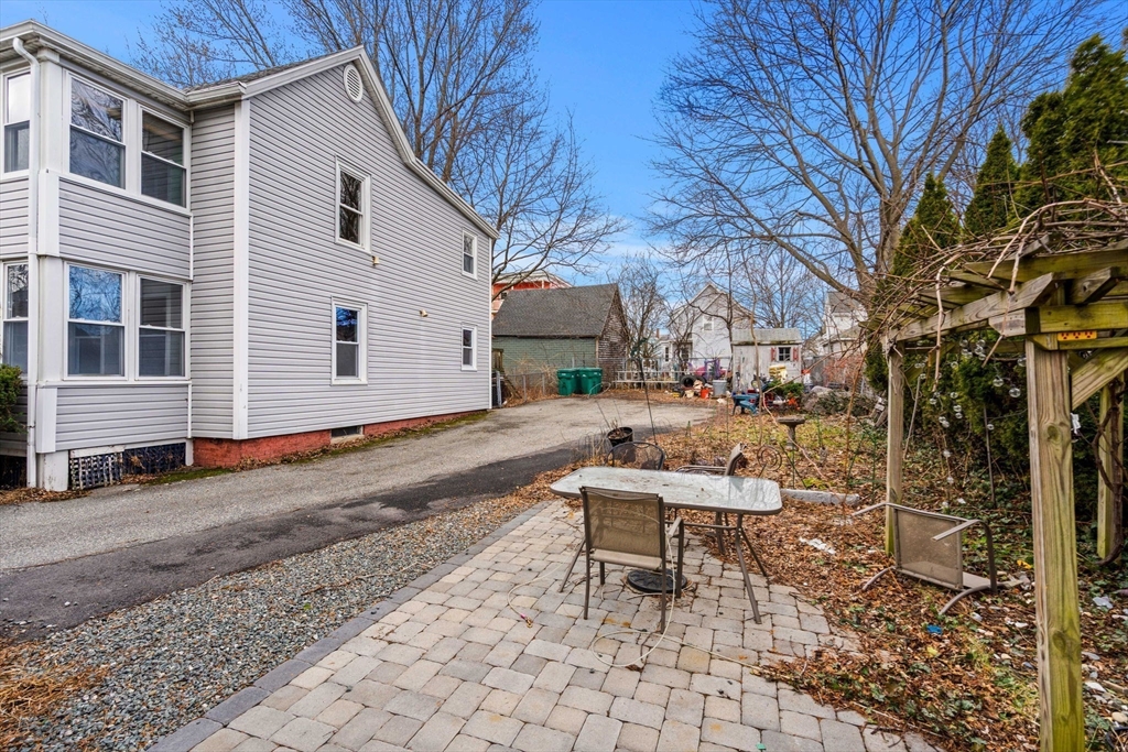74 Myrtle St