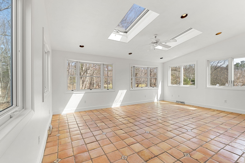 7 Putney Ln