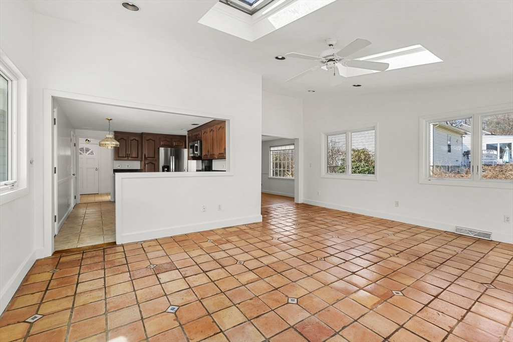 7 Putney Ln