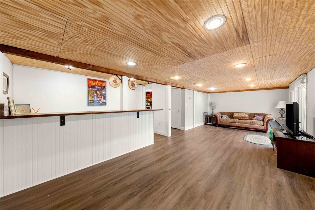 12 Inverness Cir
