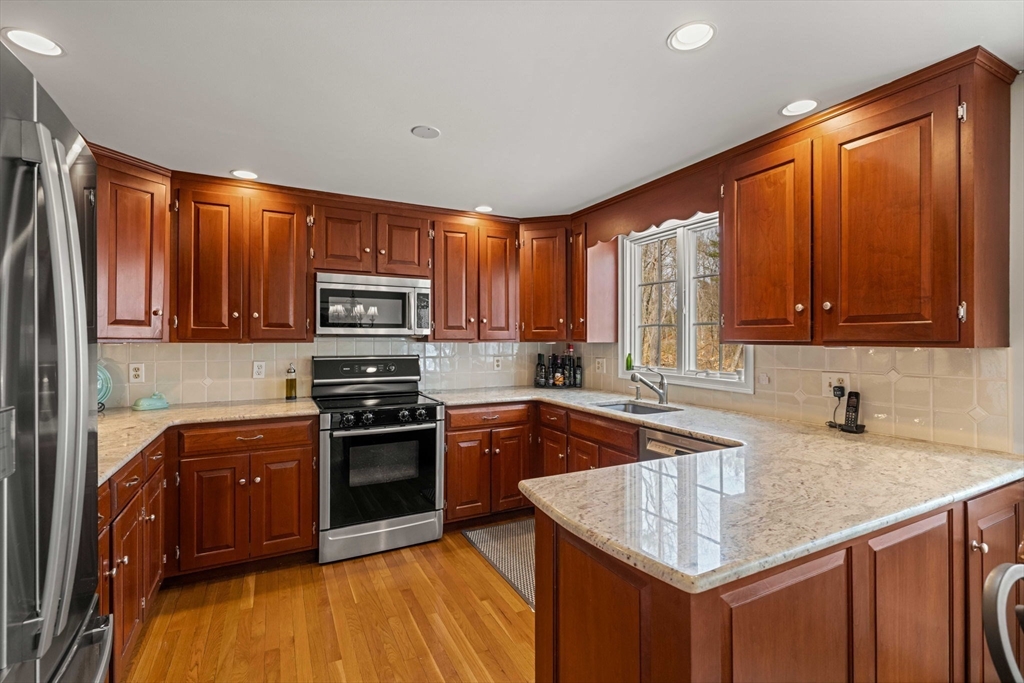 12 Inverness Cir
