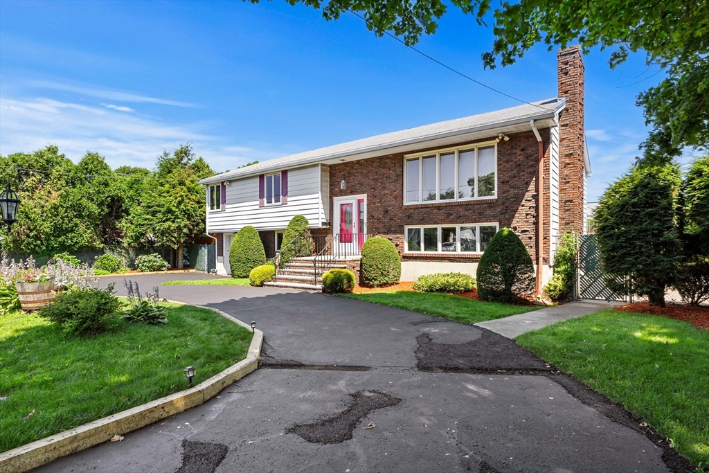 76 Cushing Ave