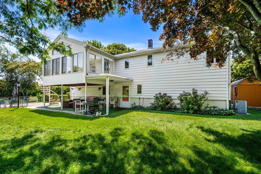76 Cushing Ave
