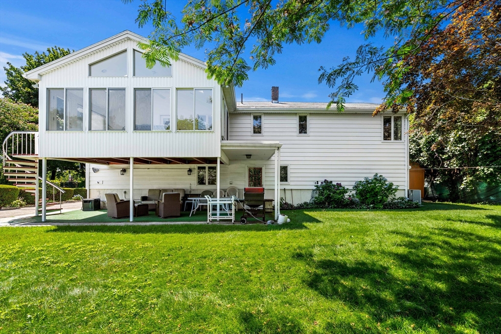 76 Cushing Ave