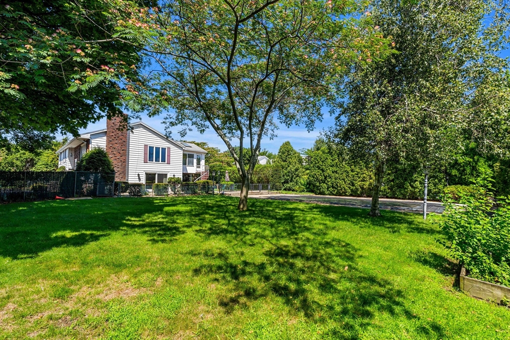 76 Cushing Ave