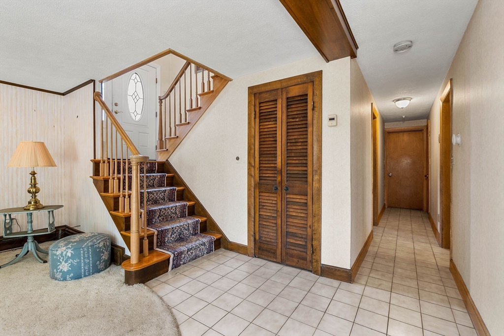 76 Cushing Ave