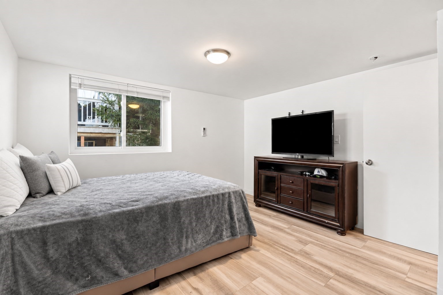 70 Haith St