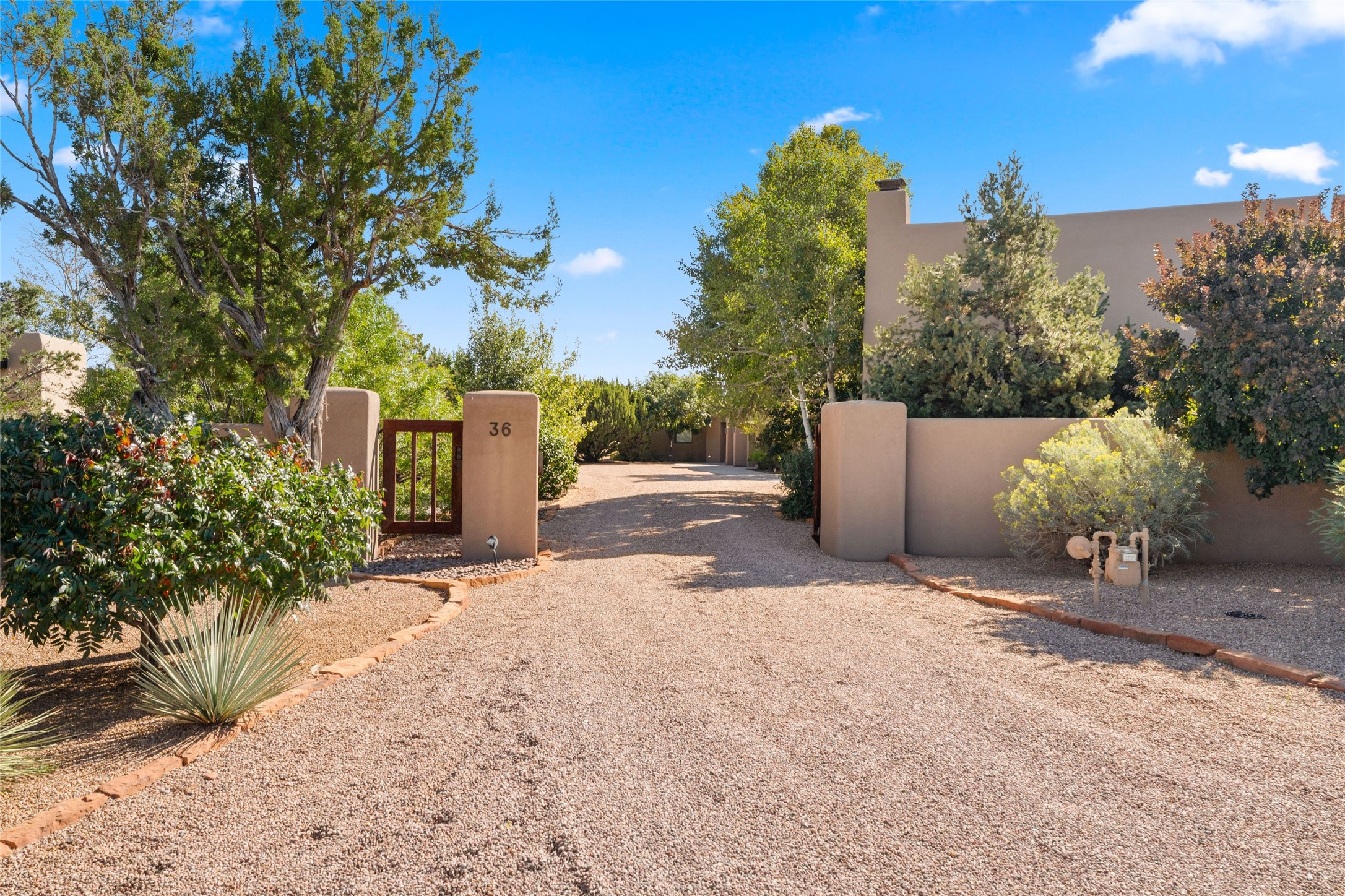36 Paseo Aragon