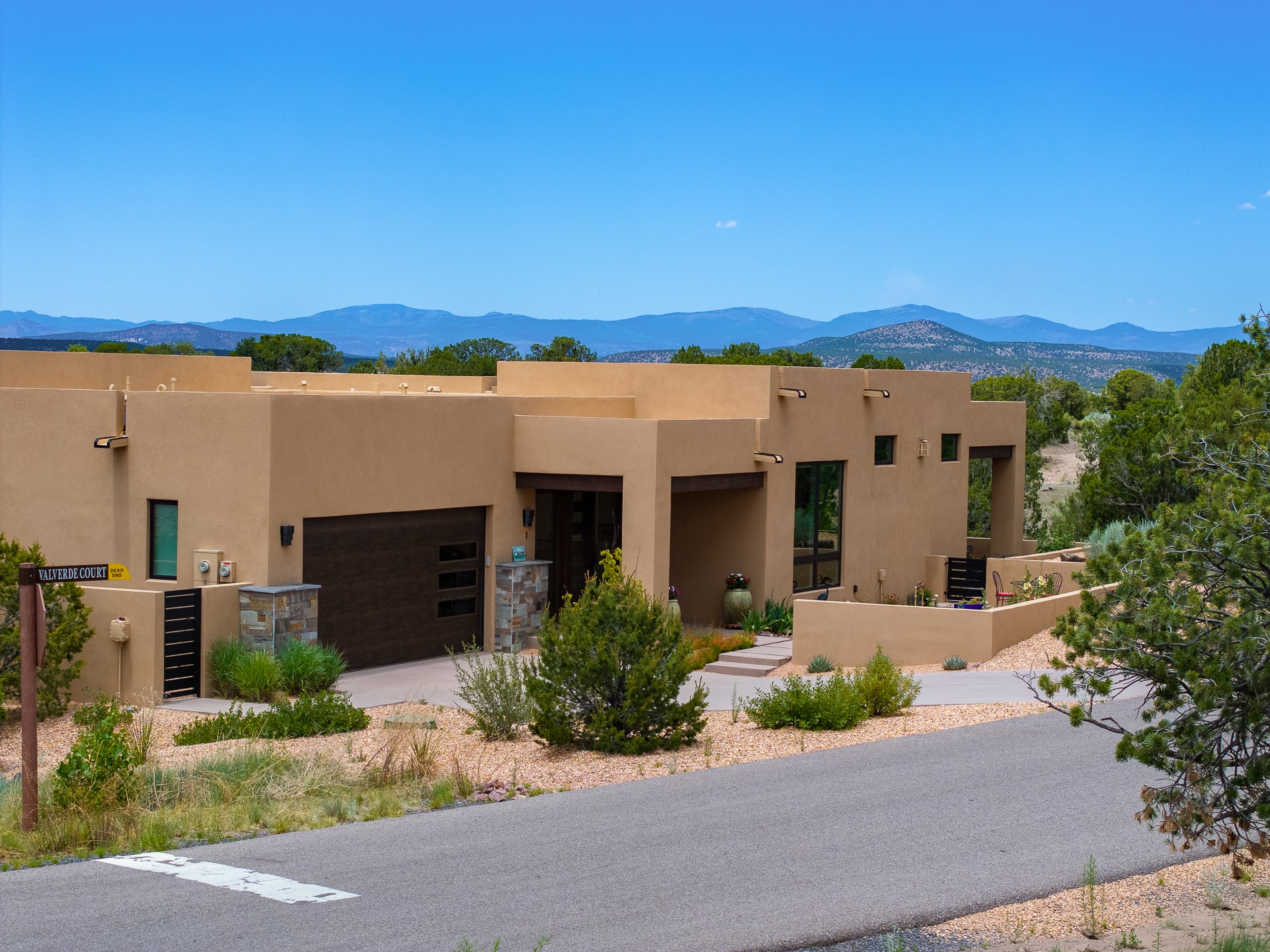 1 Valverde Court