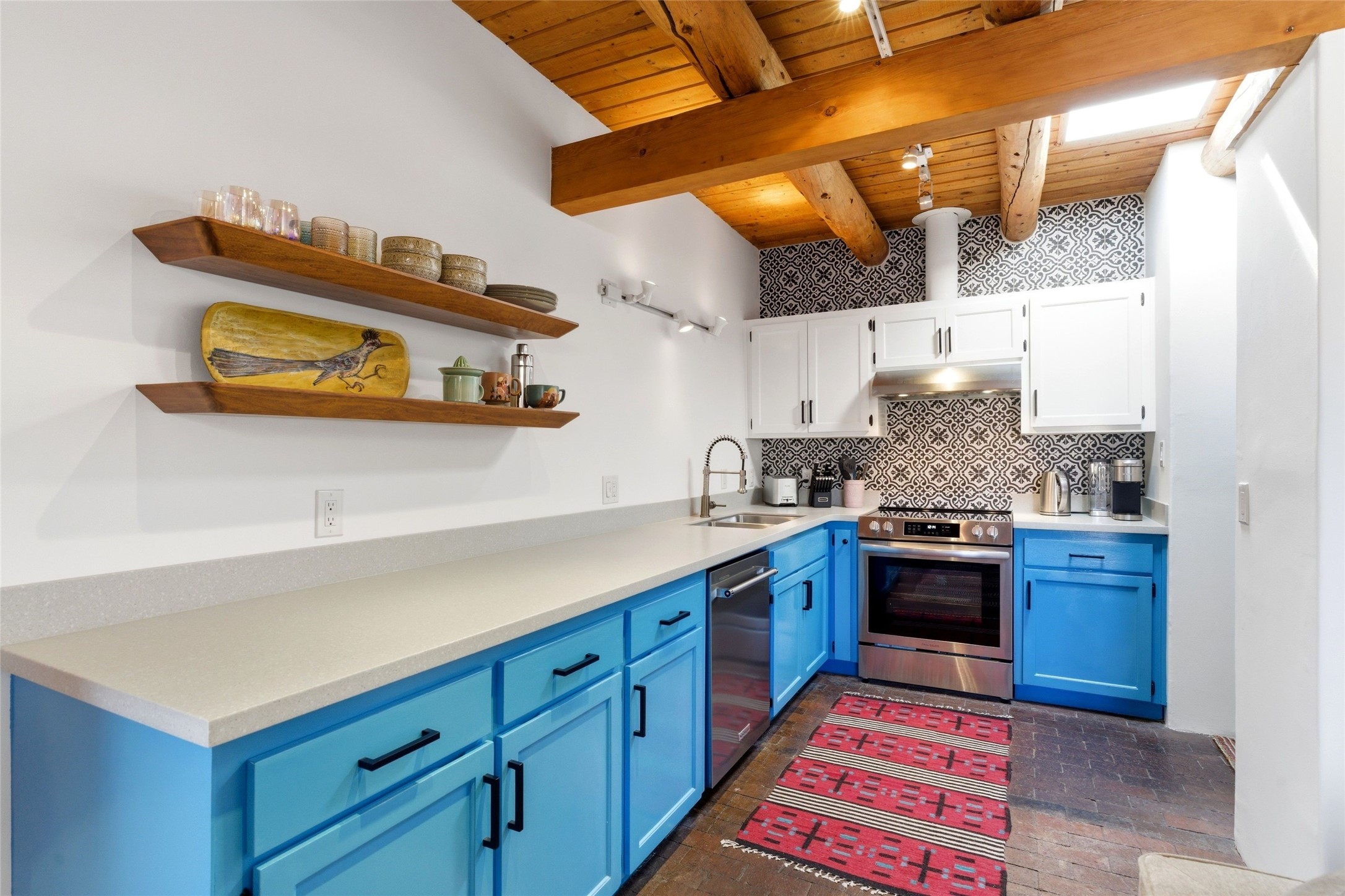 612 Gomez Road 3
