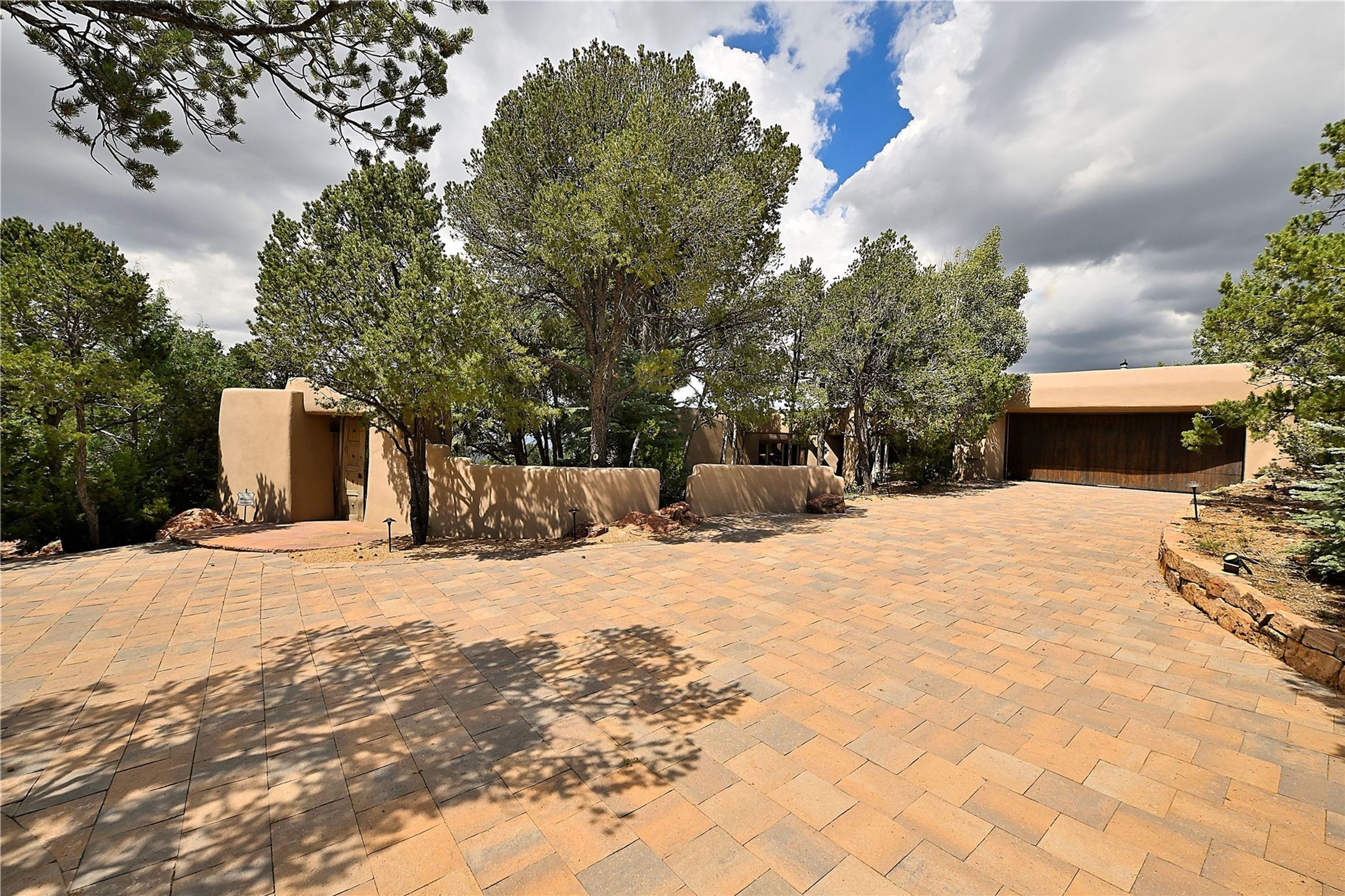 1244 N Summit