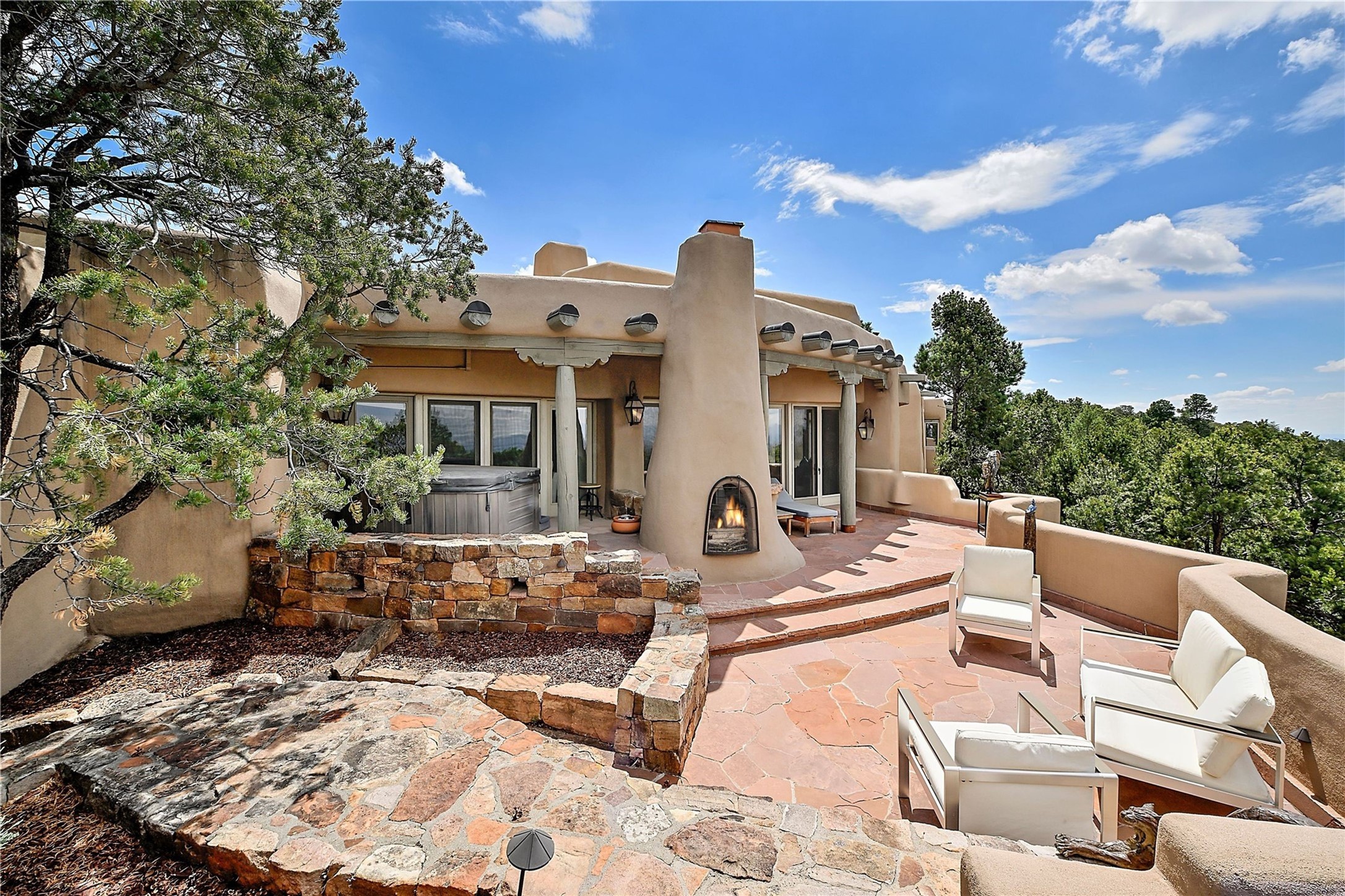1244 N Summit