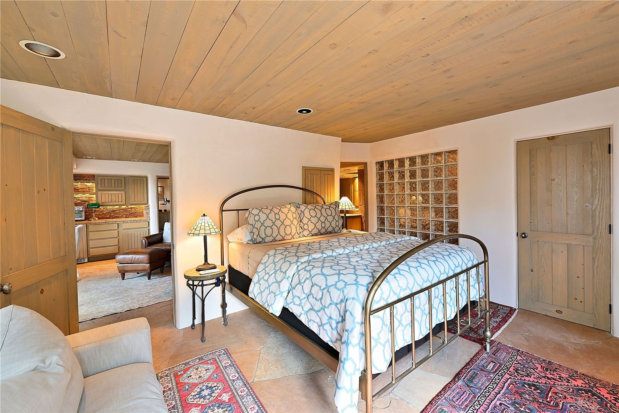 1244 N Summit